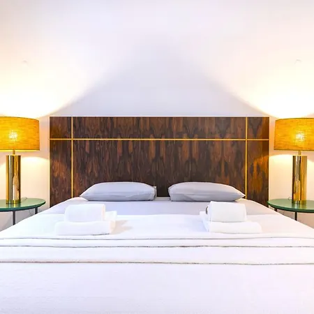 Cozy Downtown By Lovelystay *